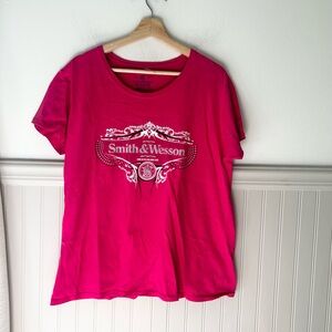 Smith & Wesson Large Women's Pink T-Shirt
